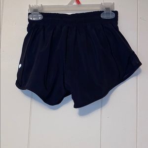 Lululemon Hotty Hot Short II 2.5”